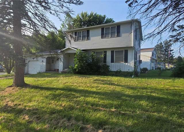 Property at 4115 Poplar Dr, Clay, NY 13090, 4 beds, 1.5 baths