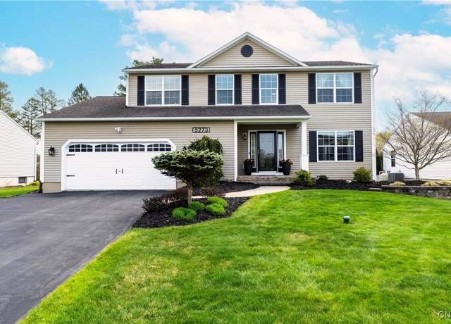 Property at 5273 Medasano Cir, Clay, NY 13041, 5 beds, 3 baths