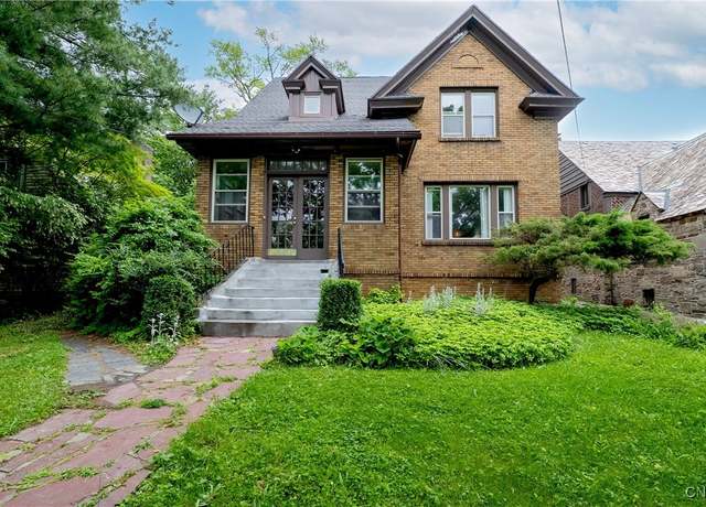 Property at 151 Edgehill Rd, Syracuse, NY 13224, 4 beds, 1.5 baths