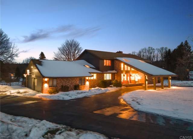 Property at 5004 Saddlebrook Dr, Dewitt, NY 13066, 6 beds, 5.5 baths