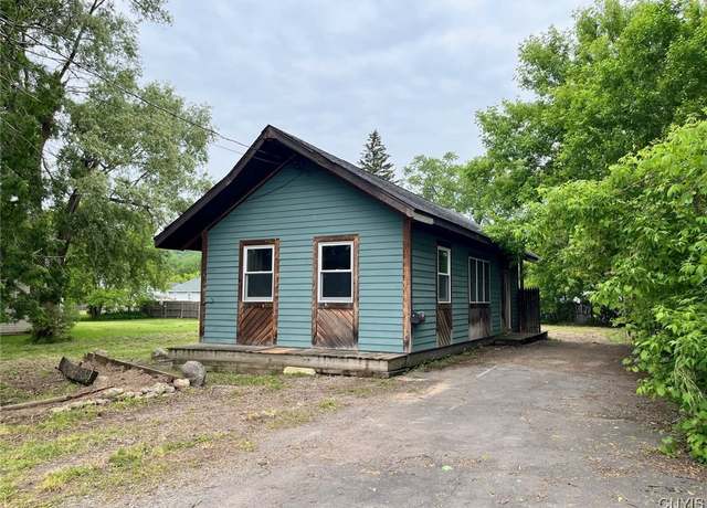 Property at 196 Elton Ave, Onondaga, NY 13205, 1 bath