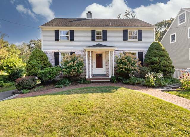 Property at 310 Dewittshire Rd S, Dewitt, NY 13214, 4 beds, 2.5 baths
