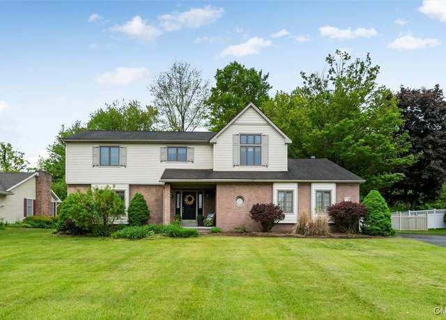 Property at 102 Briarwood Ct, New Hartford, NY 13413, 4 beds, 2.5 baths