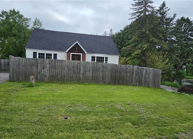 Property at 4929 Fayetteville Manlius Rd, Manlius, NY 13104, 3 beds, 1.5 baths