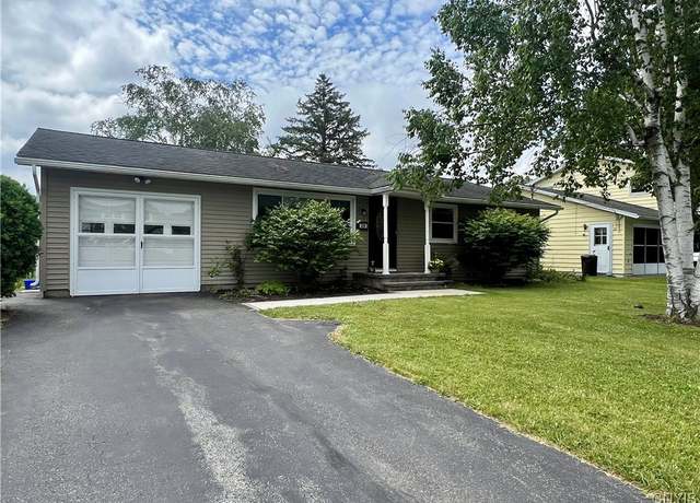 Property at 206 Wembridge Dr, Dewitt, NY 13057, 3 beds, 1 bath
