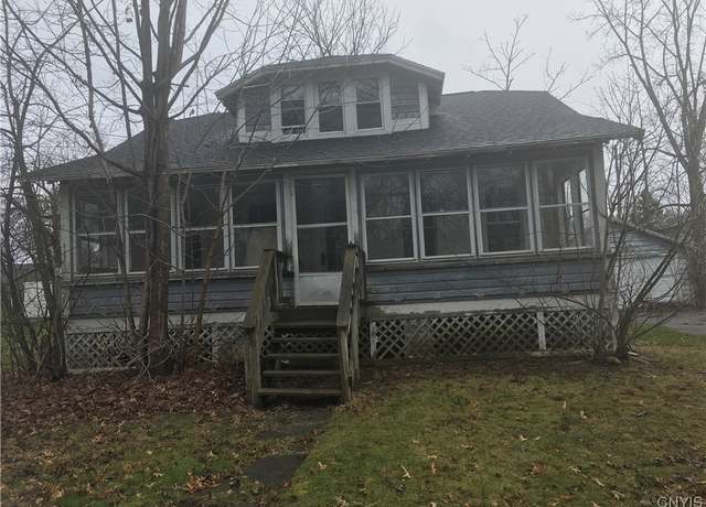 Property at 8884 Michigan Ave, Cicero, NY 13039, 3 beds, 1 bath