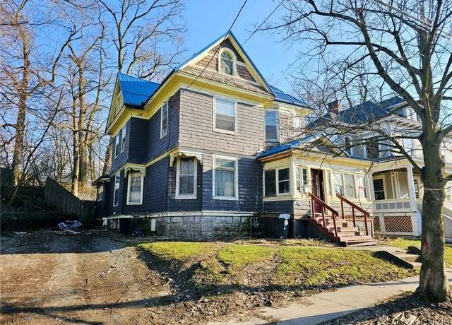 Property at 30 Westlake Ave, Auburn, NY 13021, 4 beds, 2 baths