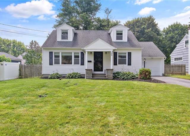 Property at 22 Bellewood Cir, Cicero, NY 13212, 3 beds, 1 bath