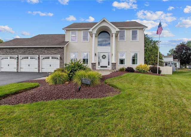 Property at 6228 Kenlaren Cir, Cicero, NY 13212, 4 beds, 2.5 baths