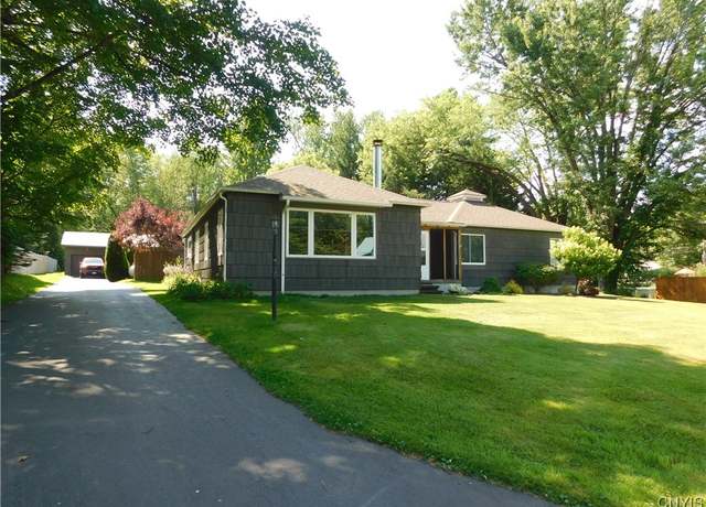 Property at 8 Willard Dr Dr, Constantia, NY 13028, 3 beds, 2 baths