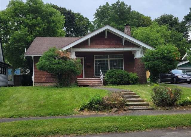 Property at 271 Fenway Dr, Syracuse, NY 13224, 3 beds, 1 bath