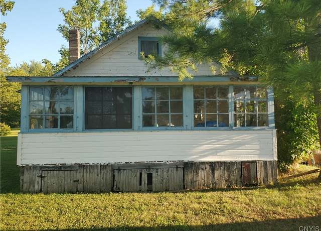 Property at 5315 Guy Young Rd, Cicero, NY 13029, 2 beds, 1 bath