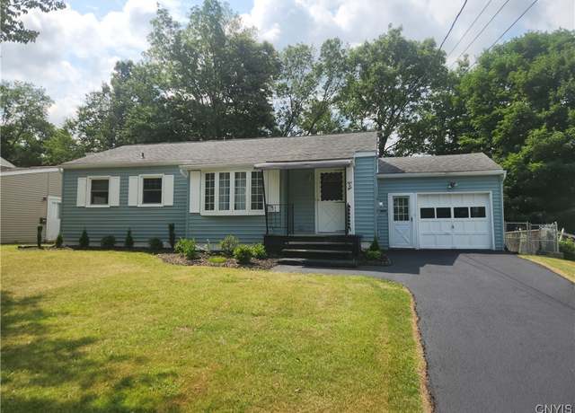 Property at 201 Jane Dr, Camillus, NY 13219, 3 beds, 1.5 baths