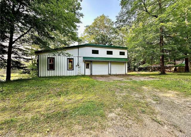 Property at 352 Sloperville Rd, Albion, NY 13302, 2 beds, 1.5 baths