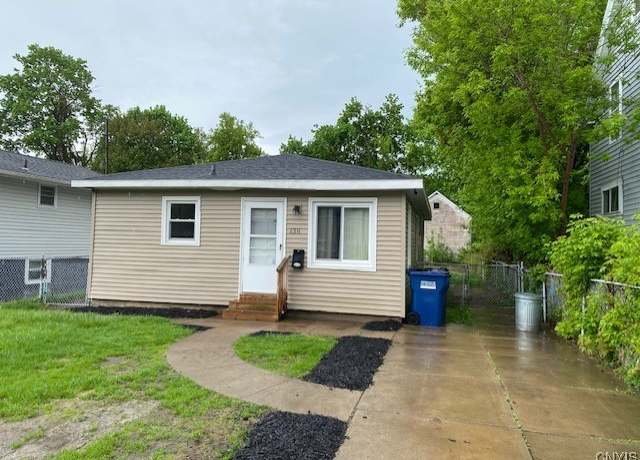 Property at 138 W Lynhurst Ave, Syracuse, NY 13205, 3 beds, 1 bath
