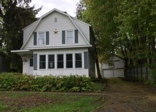 Property at 214 W 3rd St S, Fulton, NY 13069, 3 beds, 1.5 baths