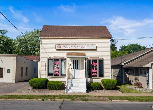 Property at 34 Roosevelt Dr, Whitestown, NY 13492, 3 beds, 1 bath