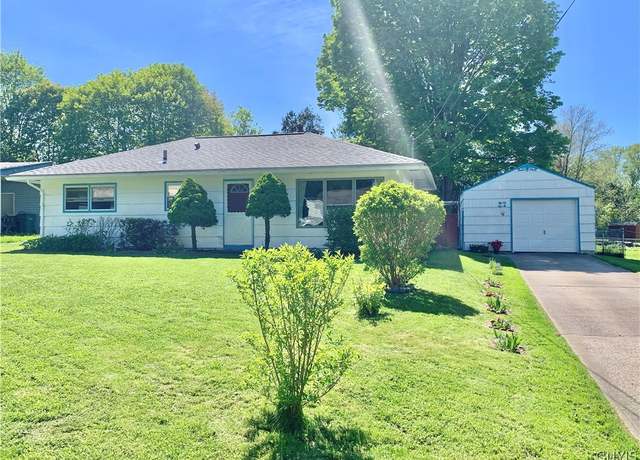 Property at 27 Arbor Dr, New Hartford, NY 13413, 3 beds, 1 bath