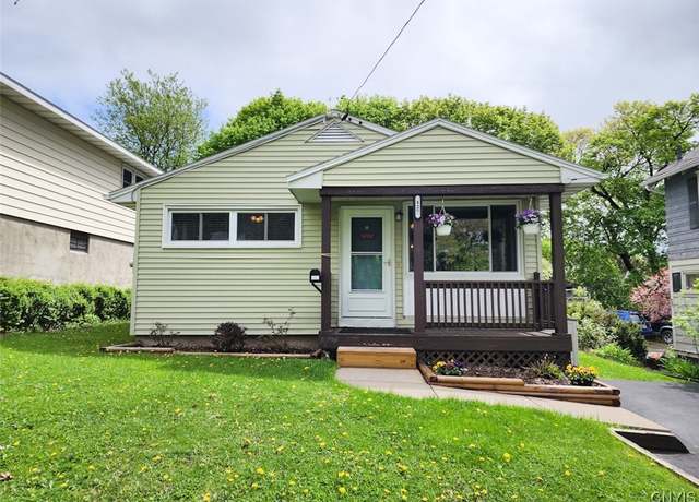 Property at 427 Mosley Dr, Syracuse, NY 13206, 3 beds, 1 bath