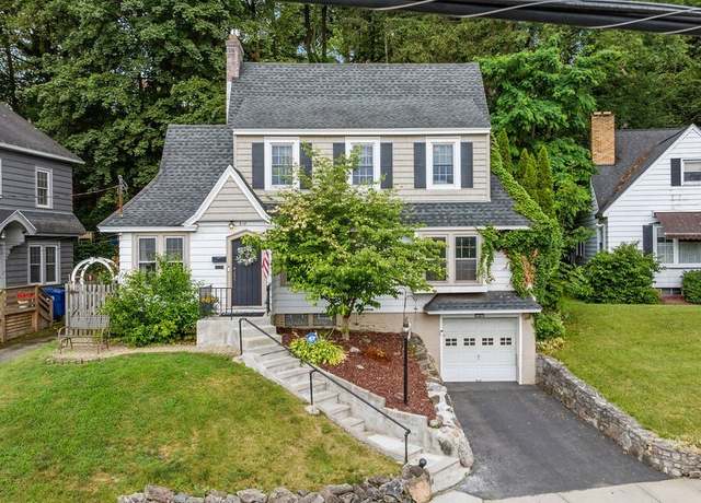 Property at 618 Roberts Ave, Syracuse, NY 13207, 3 beds, 1.5 baths