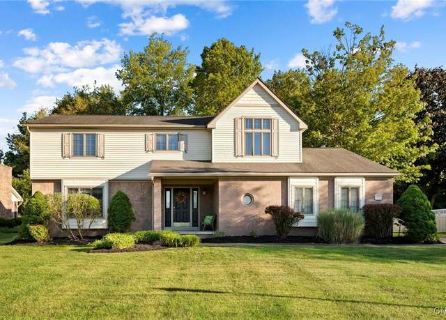 Property at 102 Briarwood Ct, New Hartford, NY 13413, 4 beds, 2.5 baths