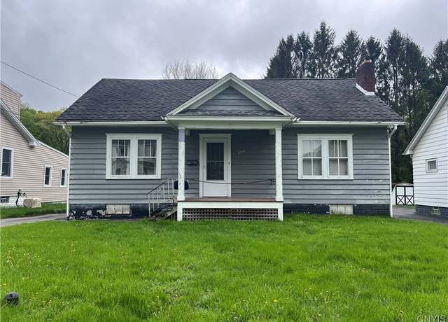 Property at 206 Searlwyn Rd, Syracuse, NY 13205, 4 beds, 1 bath