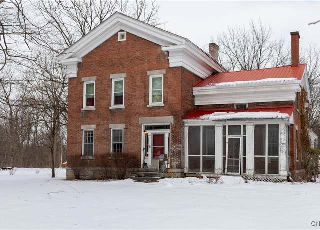 Property at 6215 Airport Rd, Camillus, NY 13209, 4 beds, 3 baths