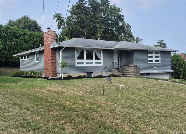 Property at 210 Ridgecrest Rd, Dewitt, NY 13214, 3 beds, 2.5 baths