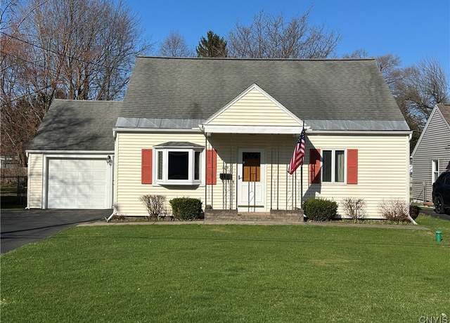 Property at 139 Dormar Dr, Clay, NY 13212, 3 beds, 2 baths