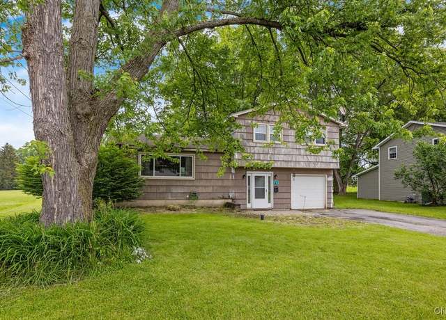 Property at 17 Hummingbird Pl, Clay, NY 13090, 3 beds, 1.5 baths