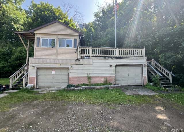 Property at 26 Towpath Rd, Schroeppel, NY 13135, 2 beds, 1 bath