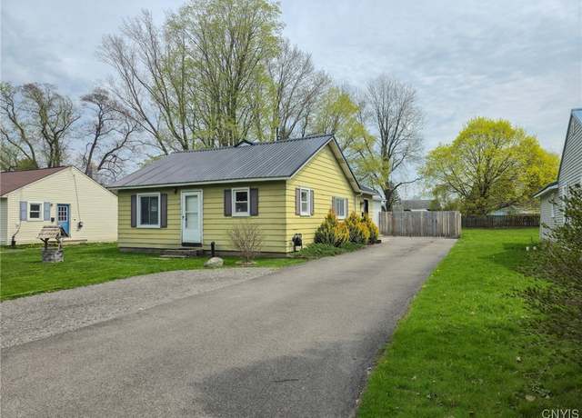 Property at 614 Manor Dr, Sullivan, NY 13037, 4 beds, 2 baths