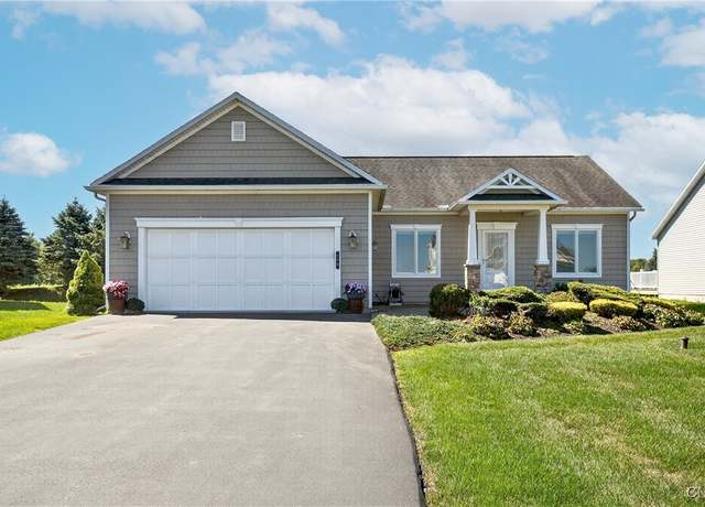 Property at 206 Marineview Dr, Sullivan, NY 13037, 4 beds, 3 baths