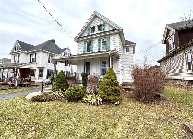 Property at 32 Arch St, Auburn, NY 13021, 3 beds, 1 bath
