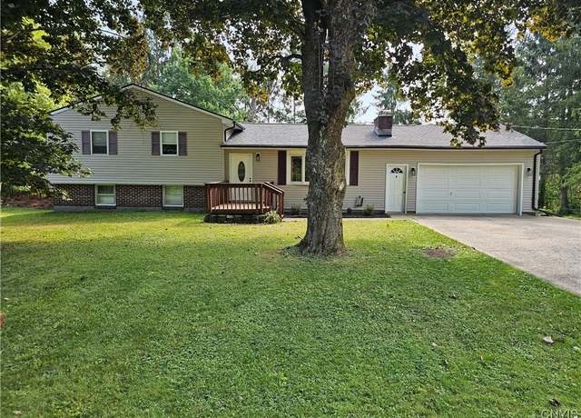 Property at 129 Knoll Wood Cir, Western, NY 13103, 5 beds, 2.5 baths