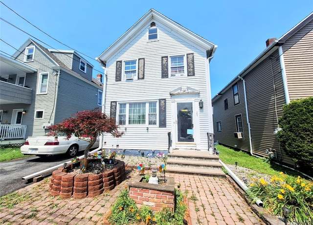 Property at 1126 Hammond Ave, Utica, NY 13501, 5 beds, 2.5 baths