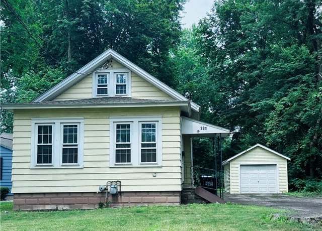 Property at 221 Campbell Rd, Salina, NY 13211, 2 beds, 1 bath