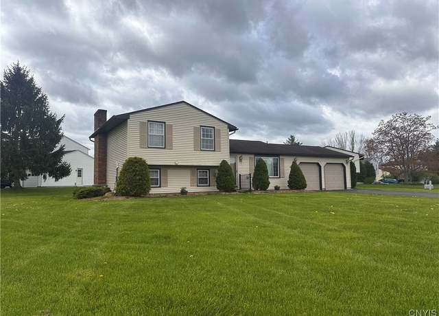 Property at 5566 Veneto Dr, Clay, NY 13041, 3 beds, 2 baths