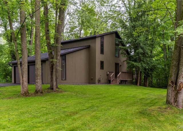 Property at 8730 Radburn Dr, Lysander, NY 13027, 3 beds, 3 baths