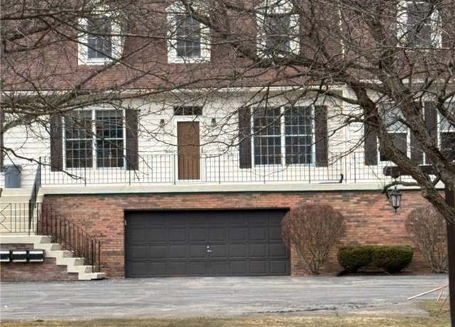 Property at B10 Fairway Dr, New Hartford, NY 13413, 2 beds, 2.5 baths