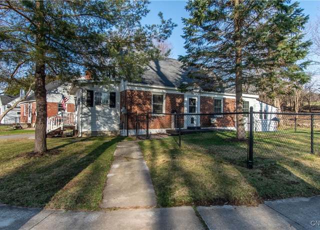 Property at 321 Iroquois Ave W, Watertown-city, NY 13601, 3 beds, 2 baths