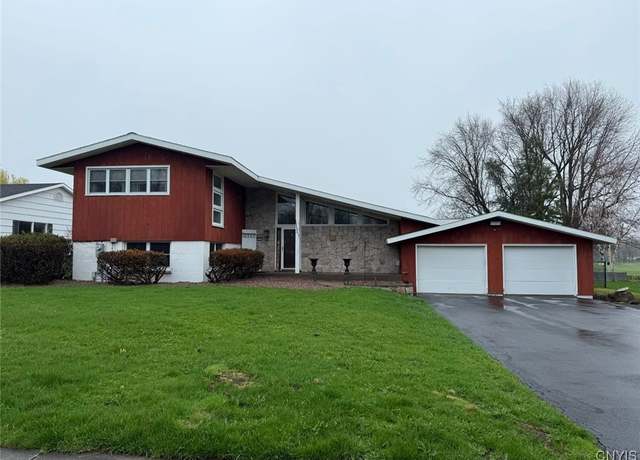 Property at 450 Harris Dr, Watertown-city, NY 13601, 4 beds, 2.5 baths