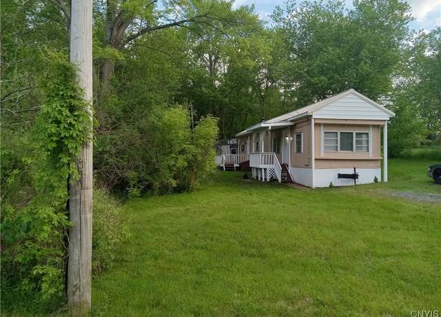 Property at 2348 Canal Road Rd, Camillus, NY 13031, 3 beds, 1 bath