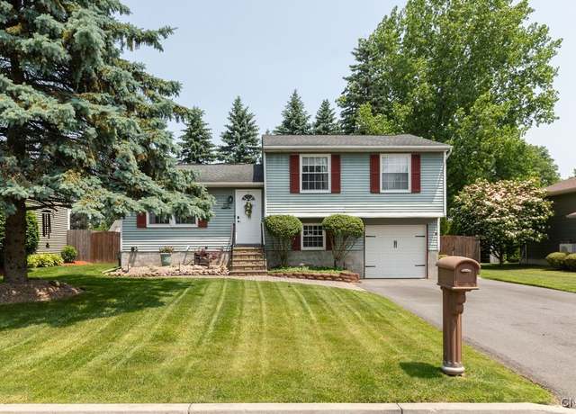 Property at 113 Dorando Way, Salina, NY 13090, 3 beds, 1.5 baths