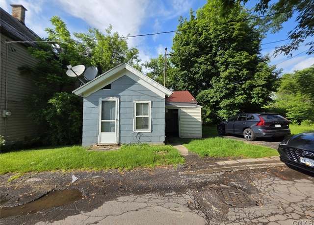 Property at 1026 Hess Ln, Utica, NY 13502, 2 beds, 1 bath