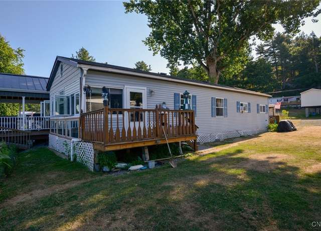 Property at 211 Dillon Point Rd, Hammond, NY 13646, 2 beds, 1 bath