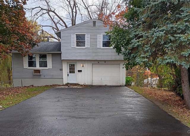 Property at 655 Sunflower Dr, Salina, NY 13088, 4 beds, 1.5 baths