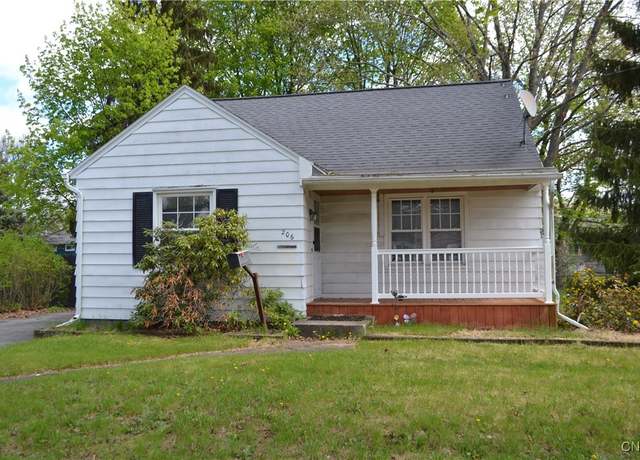 Property at 206 Marilyn Ave, Salina, NY 13212, 3 beds, 1 bath