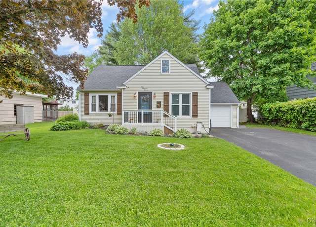 Property at 111 Patricia Ln, Cicero, NY 13212, 3 beds, 2 baths