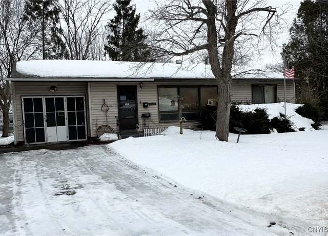 Property at 212 Fay Ln, Manlius, NY 13116, 2 beds, 1 bath